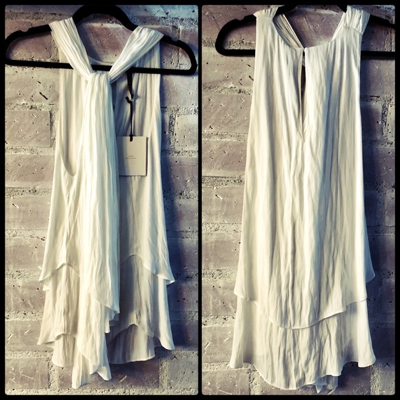 LUXE DELUXE 🐚 Look Twice Double Layer Singlet NWT - Picture 2 of 3